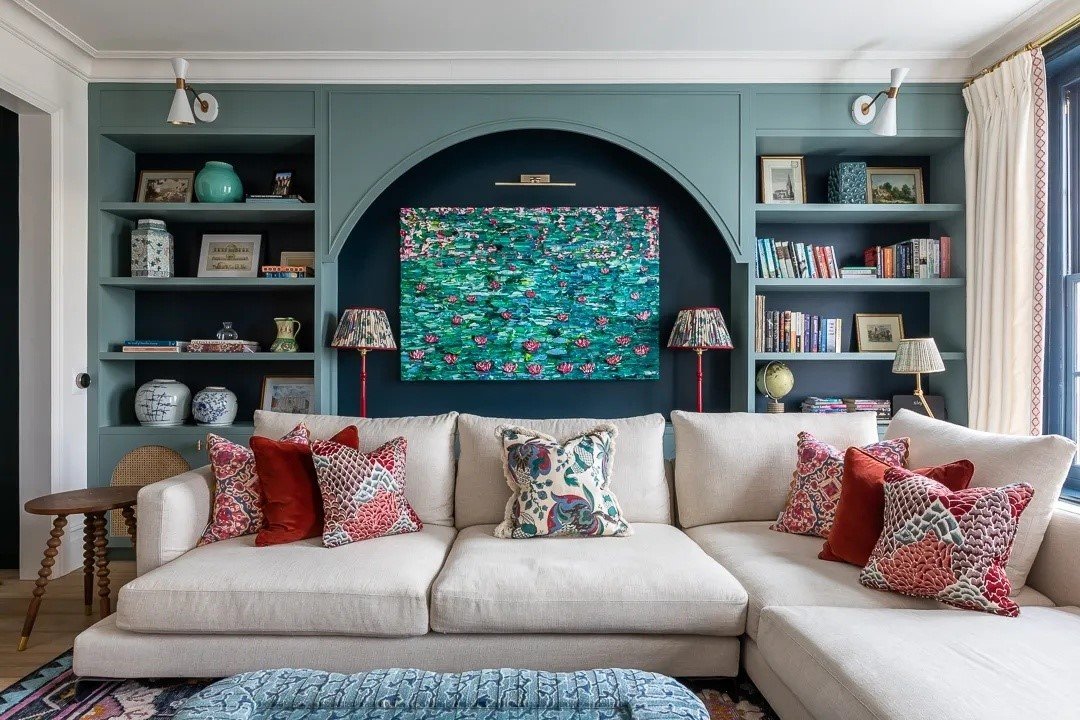 Choosing the Right Wall Arts Hanging for Your Living Room | Realicozy