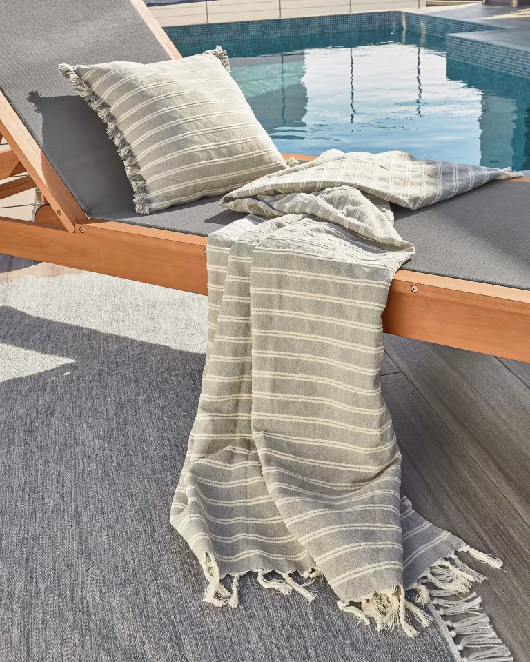 Coastal Entryway Idea—Sweeny 100% cotton throw blanket