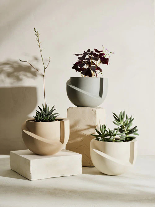 VAYU Ceramic Tabletop Planter