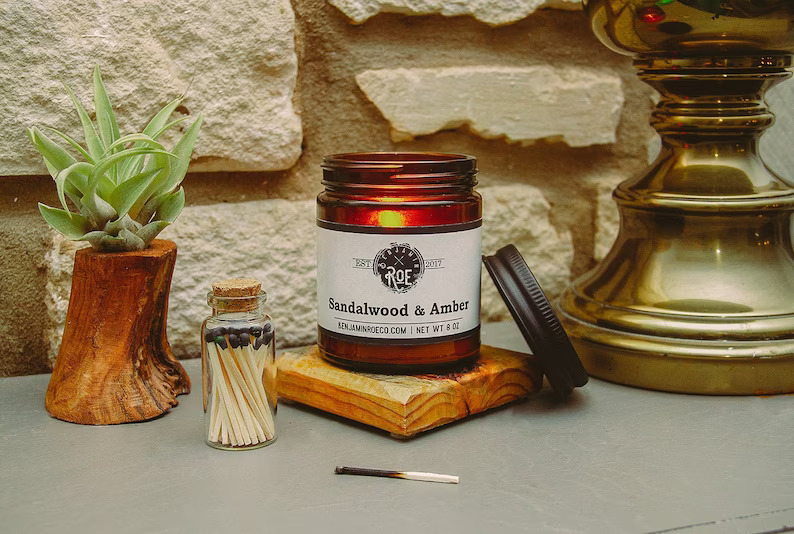 Sandalwood & Amber Scented Candle
