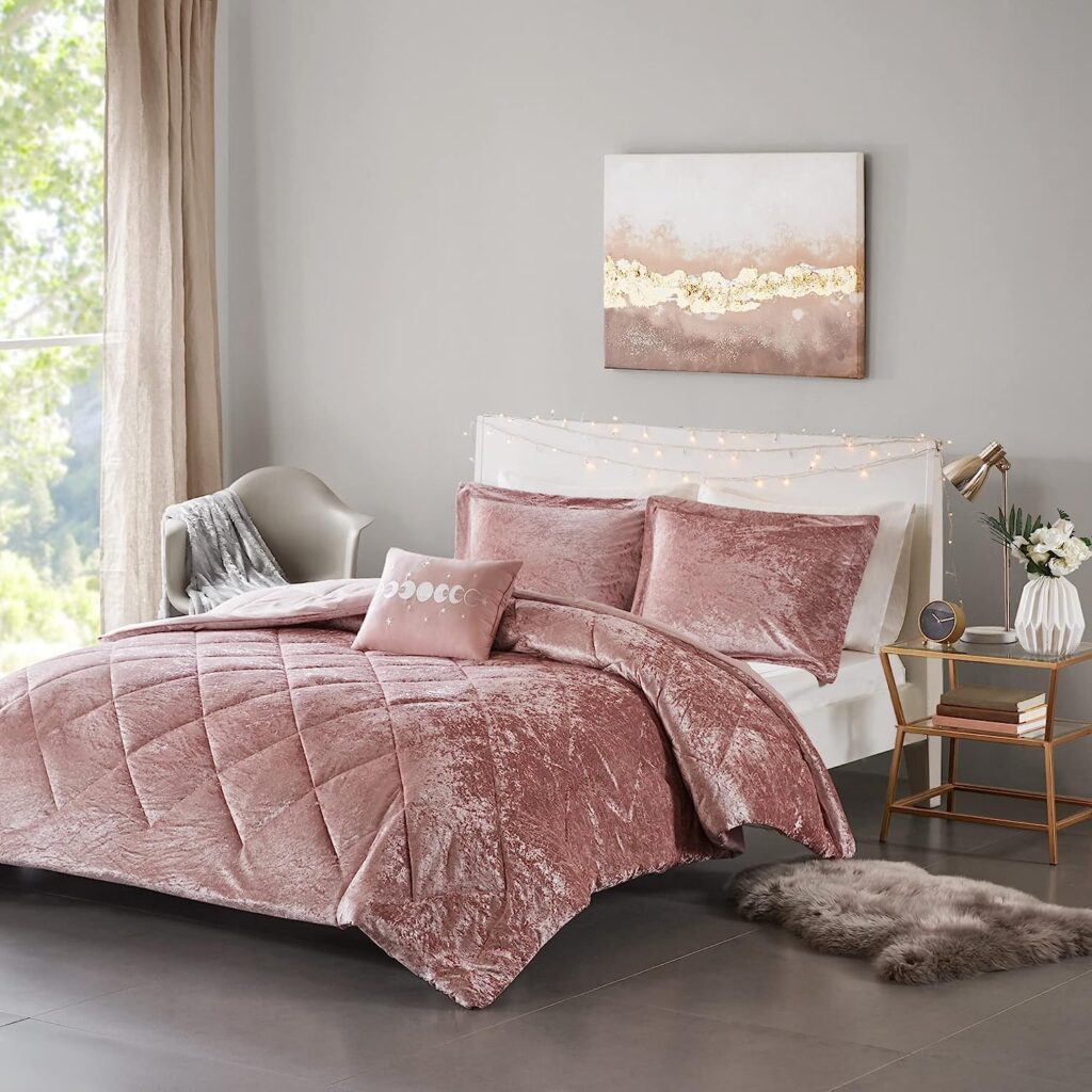 Barbiecore Home Decor—Velvet Lush Double-sided Bedding Set