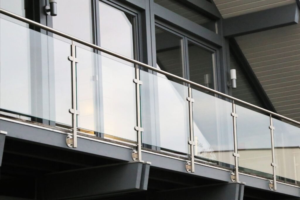 Balustrade Designs—Glass Balustrades for Balcony