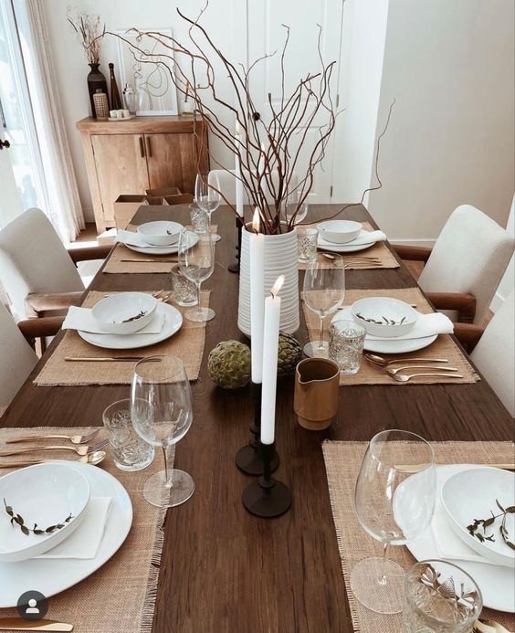 Minimalist Tablescaping Ideas